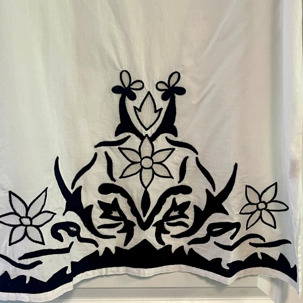 White Tunic Top - Picture 2 of 4